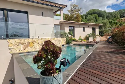 Image de Magnifique Villa pour 8 personnes à Sotta avec jolie vue montagne et piscine
