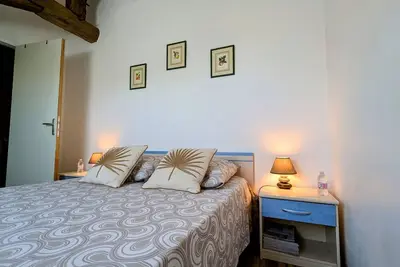 Image de Chambre cosy avec coin salon et petit-déjeuner inclus