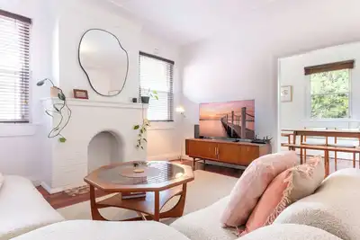 Image de Stylish Art Deco 2 Bed Apt in Edgecliff