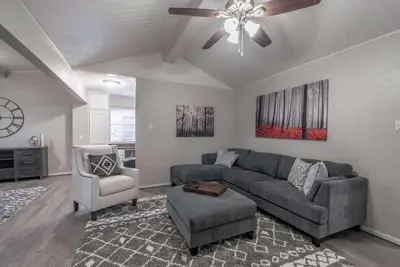 Image de Caprock Courtside - 4br/2ba - Centrally Located
