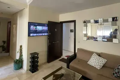 Image de nouvel, grand et propre appart a cote de la plage