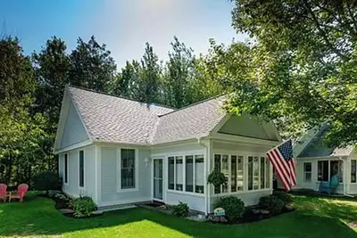 Image de \"Gone Coastal\" Cozy 2-bedroom cottage in Summer Village