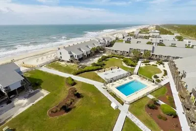 Image de Blue C Turtle, Ocean Mile L-13, Community Pool, Beach View
