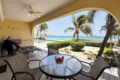 Image de Palm Sea Views ground floor at La Siesta w/ backup generator; beach and sunset!