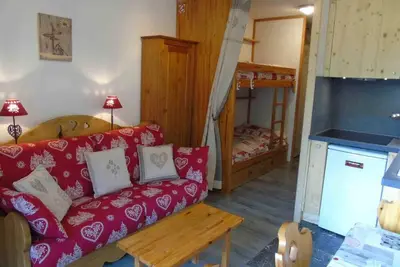 Image de 50m des commerces, 4ème étage, vue montagne, balcon, télévision, casier à ski, 21m², Valfréjus