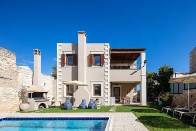 Image de \"Sokaki\" villa, charming rustic 4 bedroom villa.