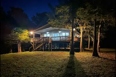 Image de Cozy 2-bedroom cabin with WiFi, Ac in tranquil Doyline