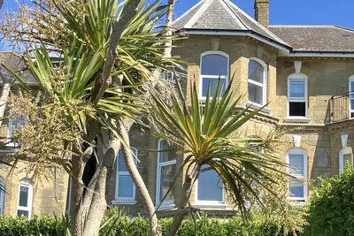 Image de Bermuda House with parking, good sea view and minutes from beach and shops