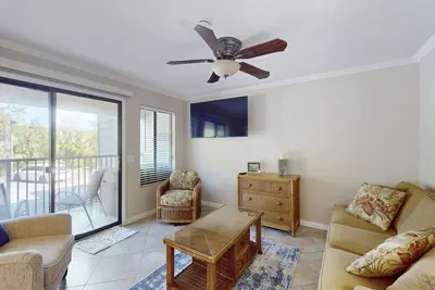Image de 1st-floor snowbird friendly condo near beach w/ pool, tennis, and pickleball