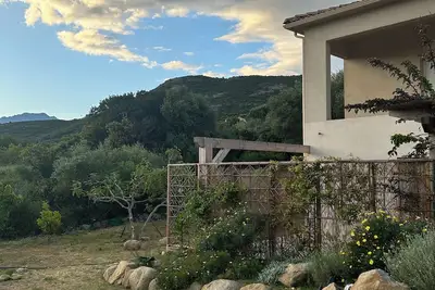Image de Charmant appartement T2 avec terrasse et jardin au calme