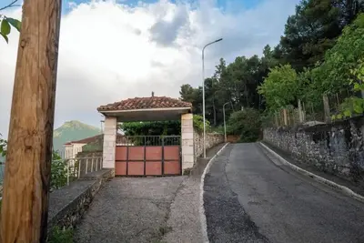 Image de Panoramic View House - Twin Room with Garden View