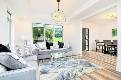 Image de Modern Luxe Atl Retreat: Downtown+Rooftop+Sleeps 7