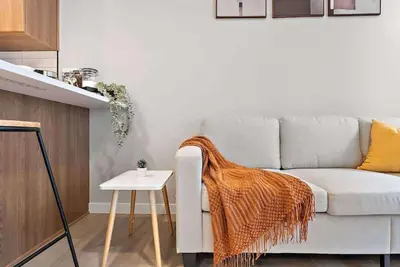 Image de Dt, Umn, Lux 2bd Gym, Rooftop, Free Street Parking