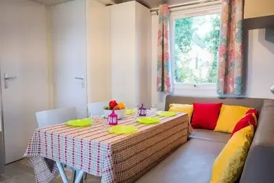Image de Mobil-home | Comfort Xl | 3 Ch. | 6 pers. | Terrasse surélevée | A/C | Tv