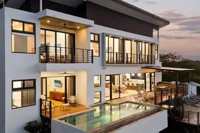 Image de Paraiso Sur: Luxury 6 Br Ocean View Estate-Pools, Gyms & Concierge-Playa Hermosa