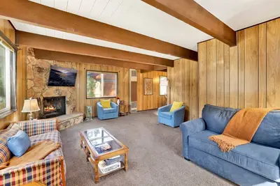 Image de Pinetree Retreat in Big Bear- Cozy Central Family Cottage