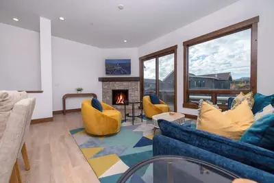 Image de Mountain townhouse w/ hot tub & Bbq