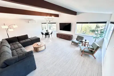 Image de Spacious 5-bdrm home in Wenatchee, Mountain View, hot tub, fire pit, arcade room