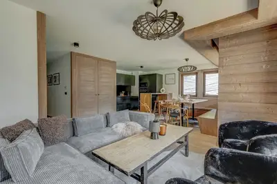 Image de Logement 3 chambres avec jardin, gym et spa commun