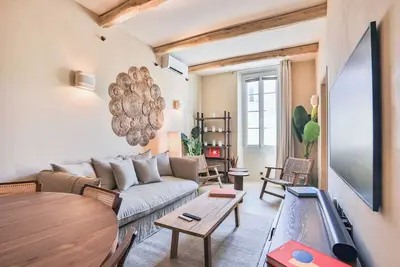Image de Magnifique appt - 2br/6p - Coeur de Saint-Tropez