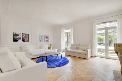 Image de Appartement chic avec terrasse sur jardin - 4ch/12p - Trocadéro