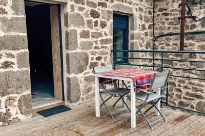 Image de Gîte de charme 18ème avec spa et terrasse, St-Julien-Molin-Molette