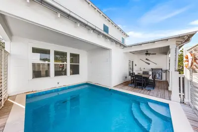 Luxury Beach Retreat with Private Pool – 2 Minutes from the Gulf!