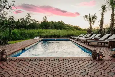 Image de Modern Coastal Home | Heated Pool