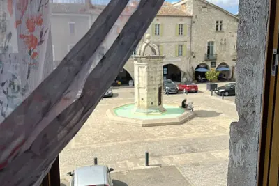 Image de Charming 1-bedroom apartment in Eymet square