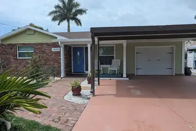 Image de Dream Vacation Pool and Waterfront Location