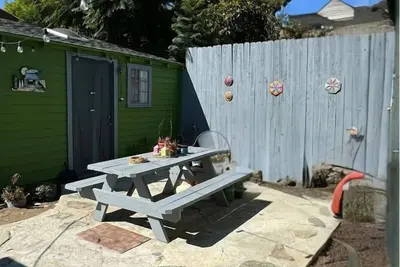 Image de Charming 1-bedroom Surf Cottage in beautiful San Diego La Playa with WiFi