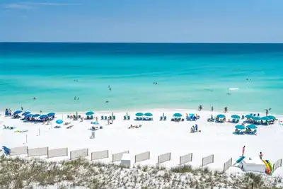 Image de Emerald Dunes 501•Updated Penthouse•Private Beach •Pool & Hot Tub•Beach Gear
