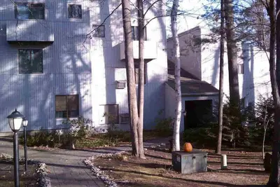 Image de 2-Bedroom 2-Bathroom Winter Condo In Lake George Area Close to The Ski Mountains