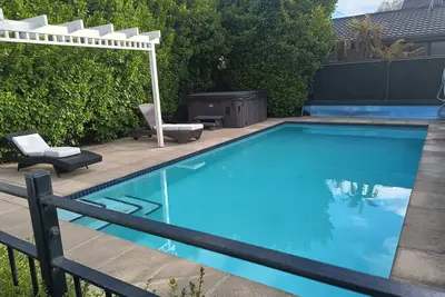 Image de 5 bedroom house near Hagley Park and Merivale, swimming pool