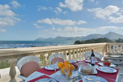Image de Appartement 'Verge De Lluc 3' avec vue sur la mer, Wi-Fi et climatisation
