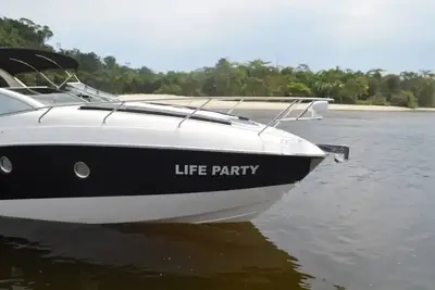 Image de Life Party Boat