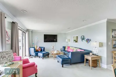 Image de Brand New Listing! Gorgeous Gulf View 2 Bedroom 2 Bath Condo in Prime Location