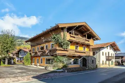Image de Pension de charme au centre, 270m du bus de ski