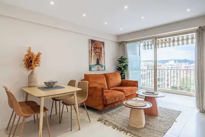 Image de Appartement rénové à 250m de la plage - Centre ville - 2ch/6p