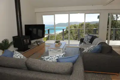 Image de LaVista  - relax at the top with this amazing outlook. Take in the Skyline!