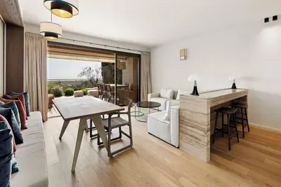 Image de Appt de standing avec terrasse - 2ch/4p - vue mer Cannes