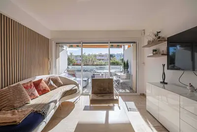 Image de Charming apartment on Boulevard Alexandre Iii