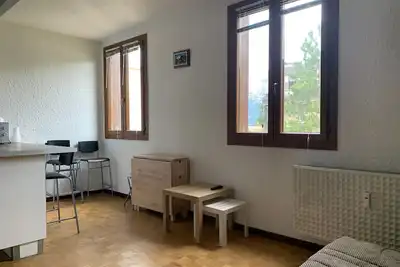 Image de Studio rénové pour 4, proche tennis et navette
