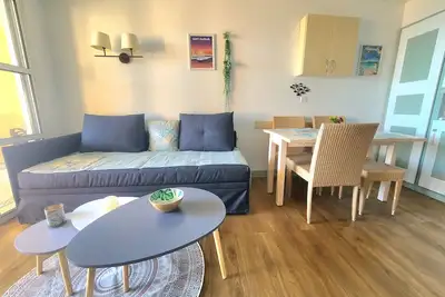 Image de Rev'Azur Vue mer, Clim, lave linge, frigo+congélateur, Fibre, Centre Village (C2)