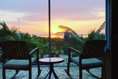 Image de Charming Cottage overlooking Beautiful Bottle Creek, North Caicos