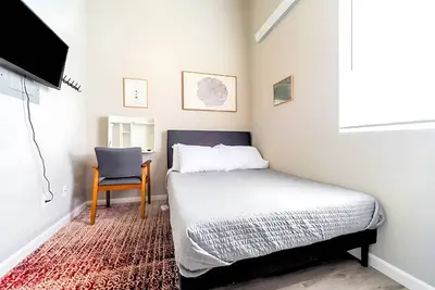 Image de Cozy Micro Suites: Sleeps 2, Minutes to Downtown