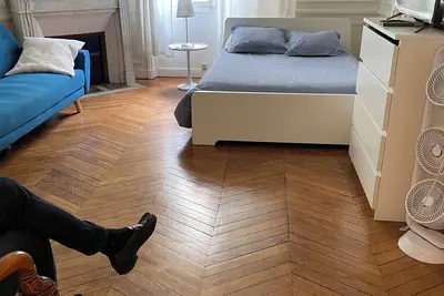 Image de Studio à Paris près du Pont Mirabeau et Tour Eiffel ( Nouveau -20 %) En Fevrier