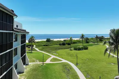 Image de Loggerhead Cay 533: Sanibel Island Vacation Rental | Beachfront Condo, Pool,