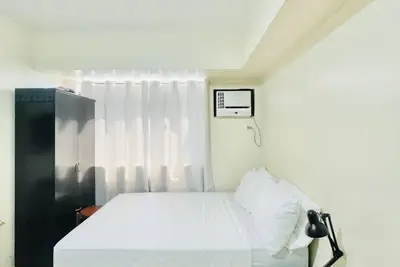 Image de Compact Studio at Avida Towers Atria with Courtyard