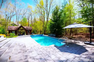 Image de The Edge of the Woods - Grand Bend